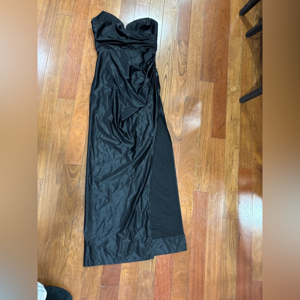 Elegant Black Strapless Wedding Dress